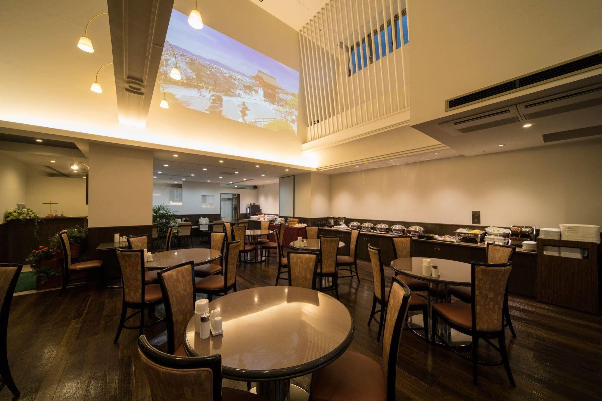 סואיטה Hotel Claiton Esaka מראה חיצוני תמונה